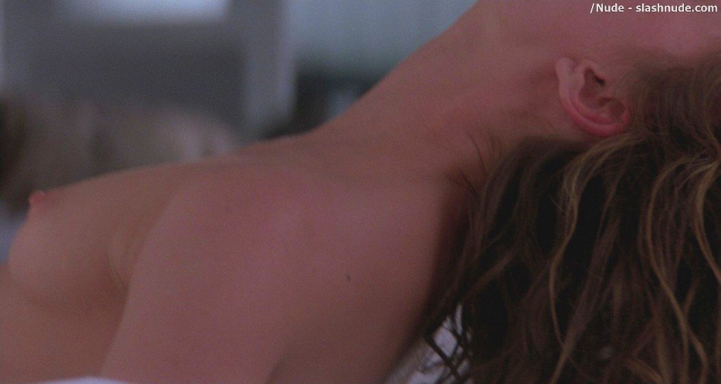 Gabrielle Anwar Nude In Body Snatchers 17
