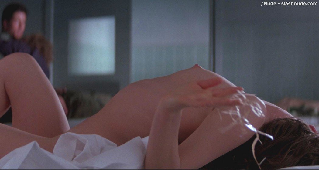 Gabrielle Anwar Nude In Body Snatchers 22