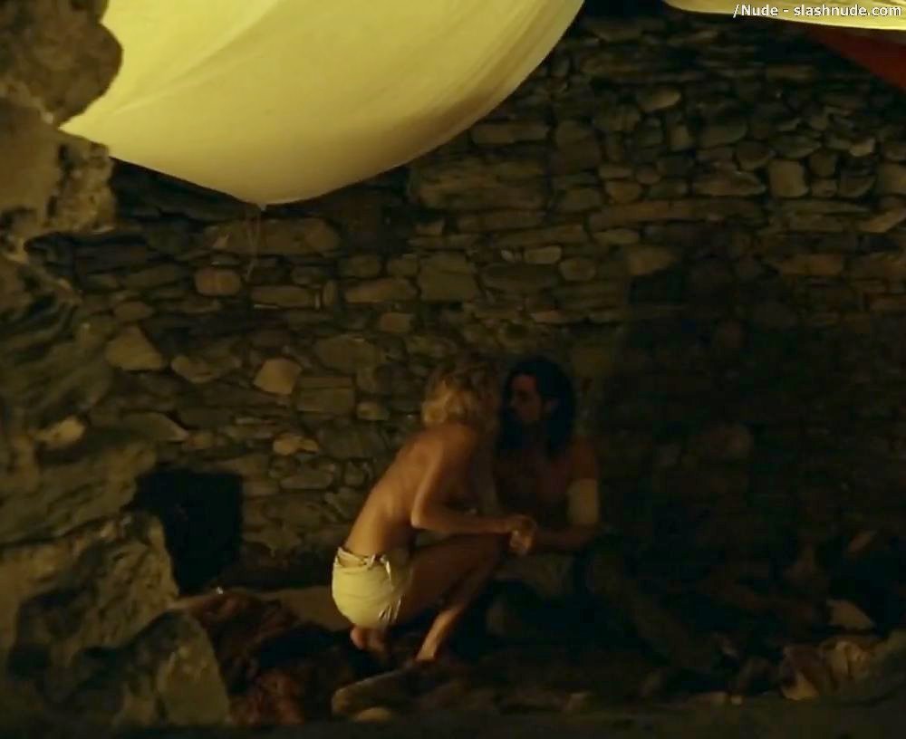 Giada Ghittino Topless In Richard Lionheart Rebellion 17