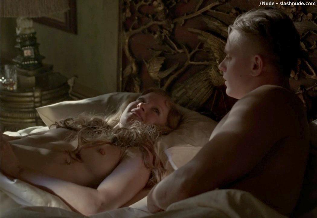 Gretchen Mol Topless To Give A Bath On Boardwalk Empire 4