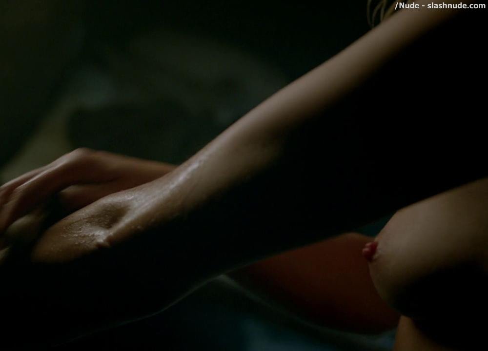 Hannah New Nude To Get Clean In Black Sails 3
