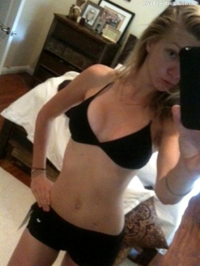 Heather Morris Nude Photos From Phone Leak Out 1