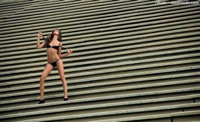 Izabel Goulart Nude In Muse For Spring Issue 3
