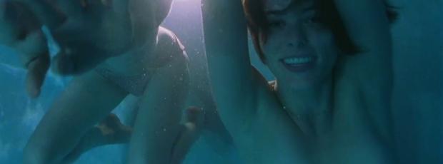 jane adams parker posey topless in the anniversary party 3135