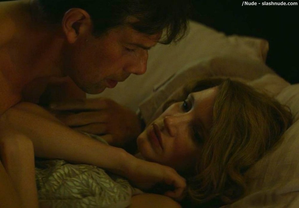 Jessica Chastain Topless In The Zookeeper Wife 16
