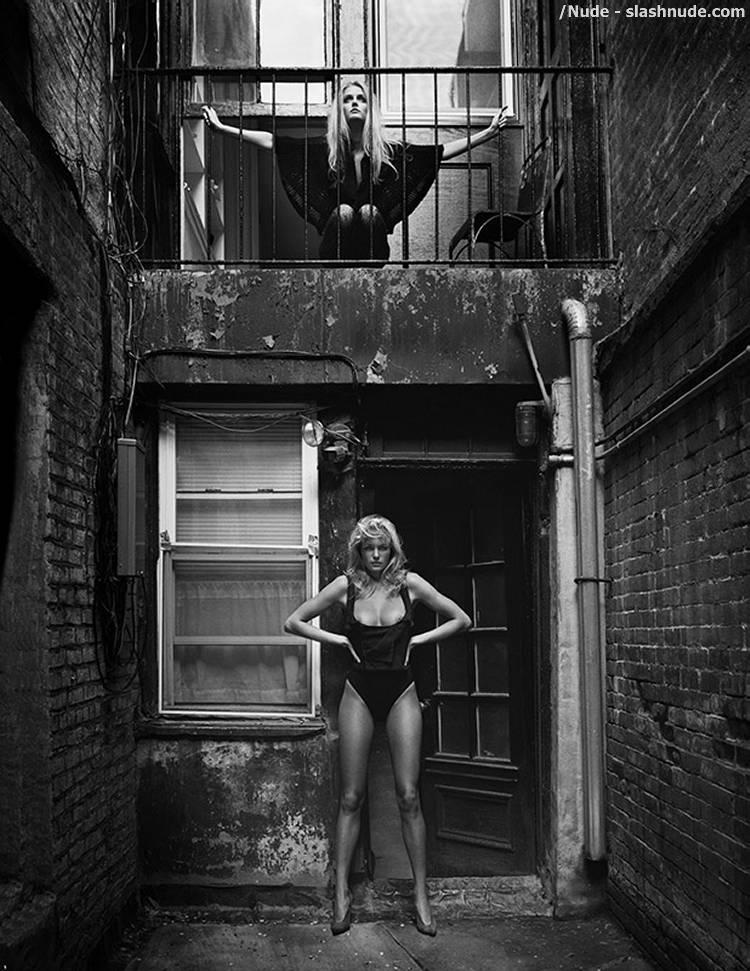Jessica Hart Nude In The Alley With Lydia Hearst 6