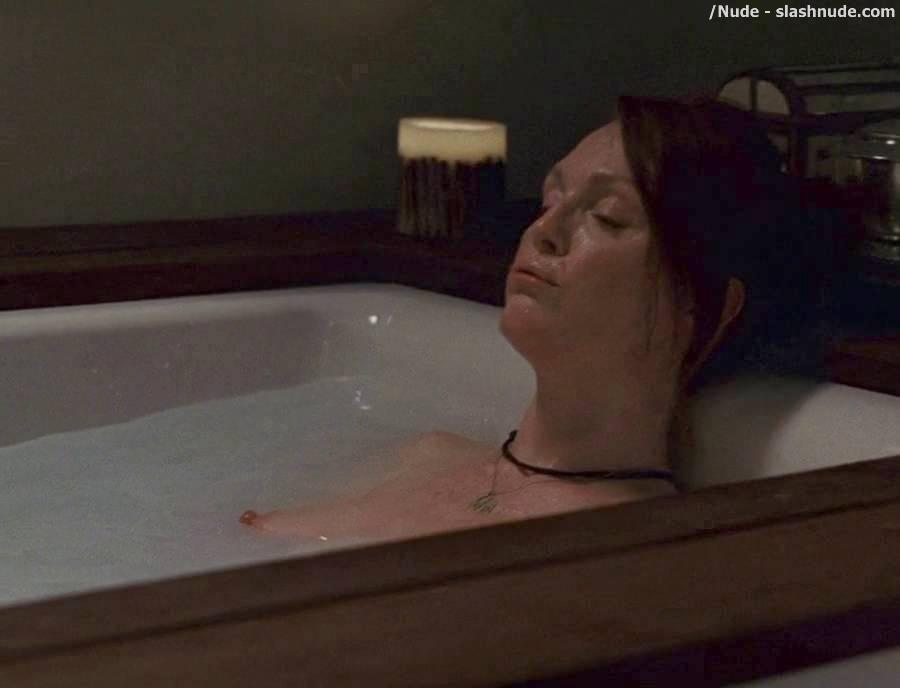 Julianne Moore Nude Scenes From The Kids Are All Right 5