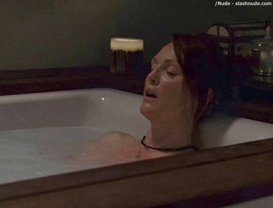 Julianne Moore Nude Scenes From The Kids Are All Right 6