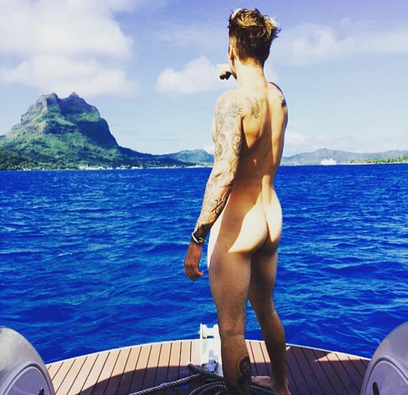 Justin Bieber Nude On A Boat To Answer Fan Prayers 1