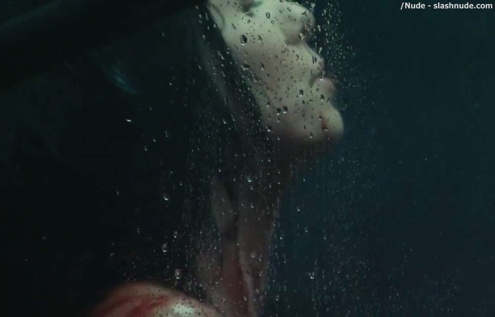 Kaitlin Riley Nude Shower In Scavengers 1