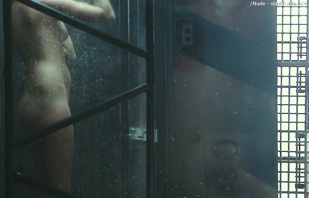 Kaitlin Riley Nude Shower In Scavengers 3