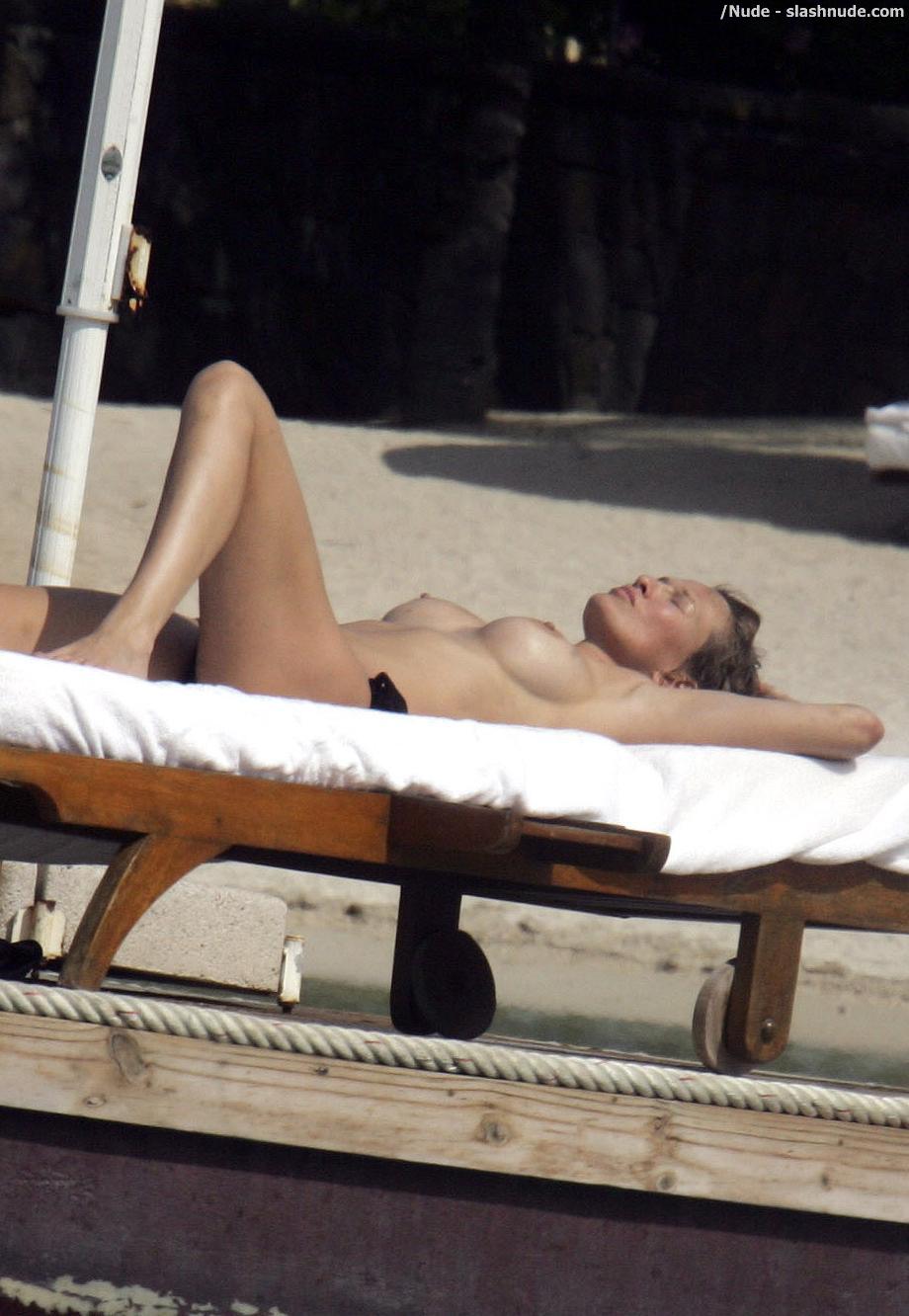 Karen Mulder Topless For A Tan In Mauritius 9