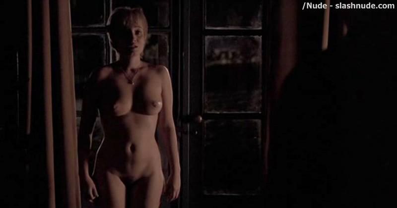 Karina Smulders Nude And Full Frontal In Bride Flight 12