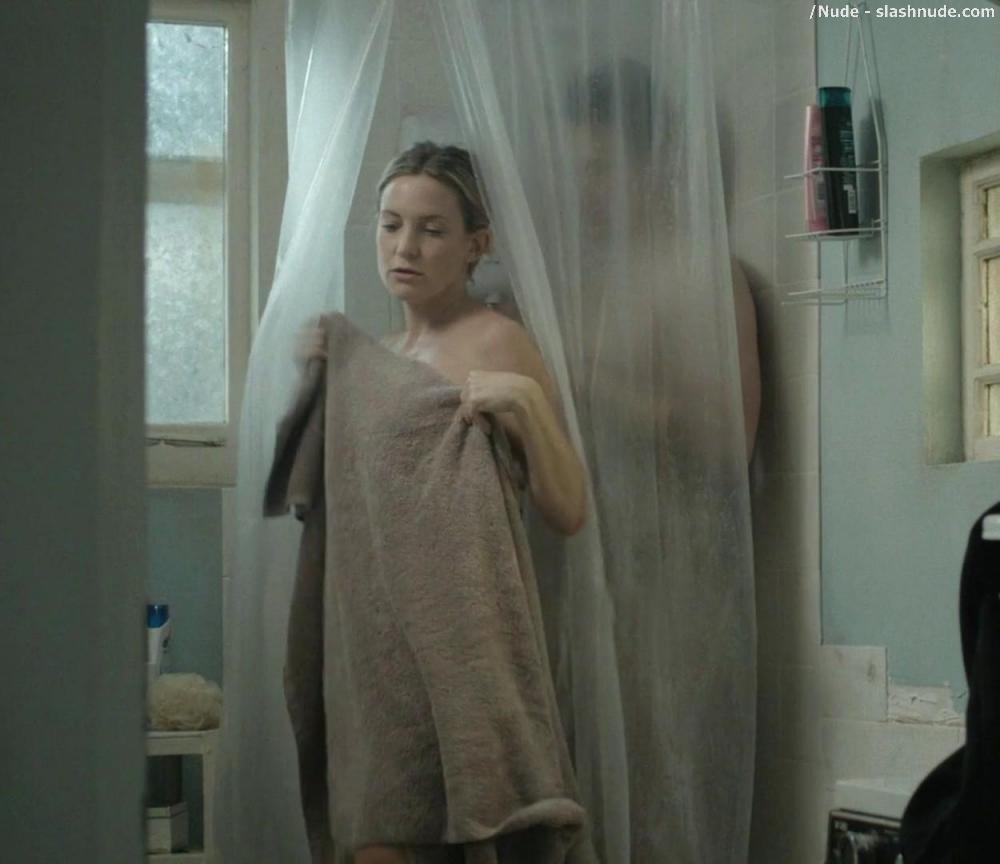 Kate Hudson Nude For Shower In Good People 8