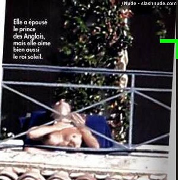 Kate Middleton Topless On Holiday For A Royal Scandal 10