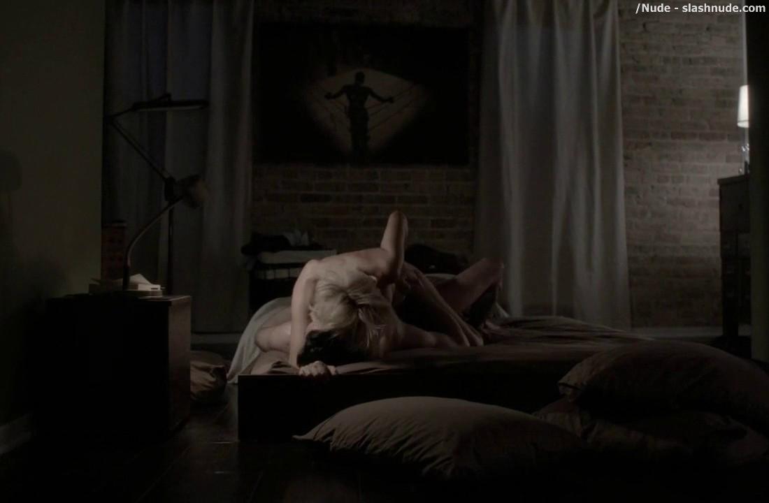 Kathleen Robertson Naked And On Top In Bed On Boss 4