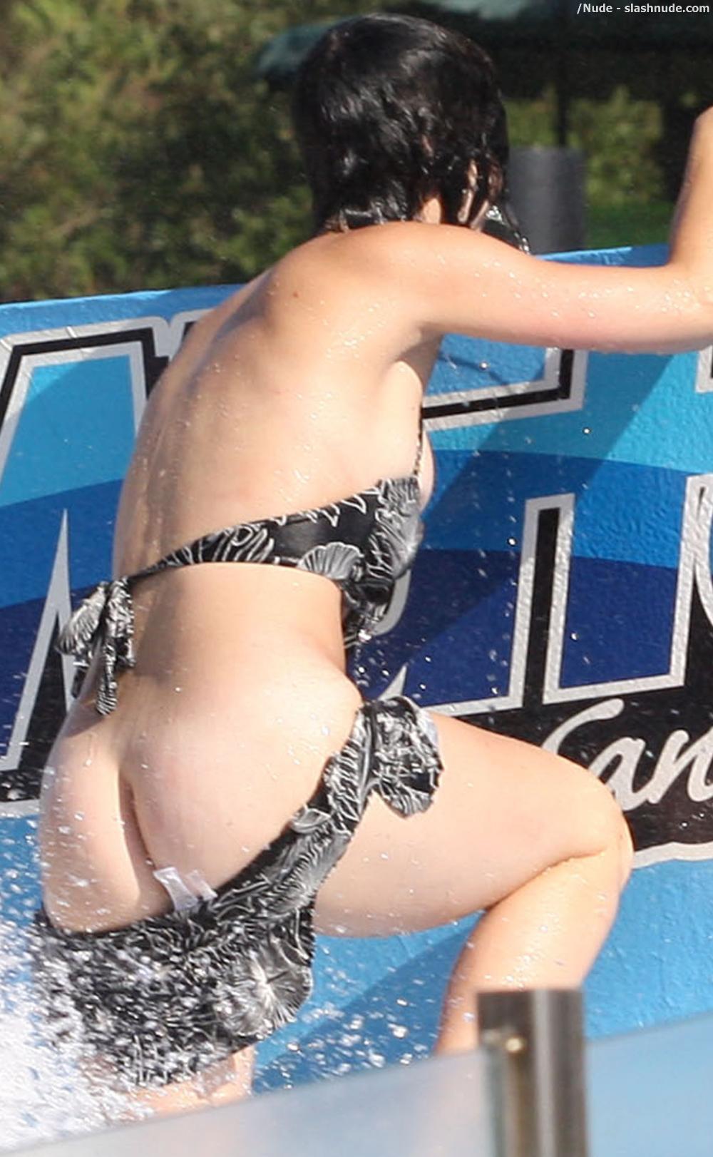 Katy Perry Nude Ass Flashed In Bikini Malfunction 3