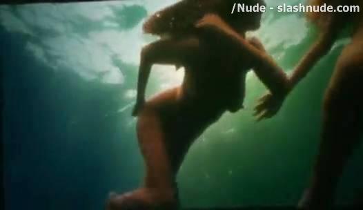 Kelly Brook And Riley Steele Swimming Naked In Piranha 3d 10