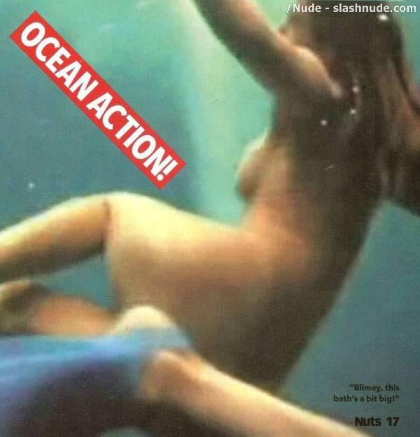 Kelly Brook Naked Swim In Piranha 3d 4