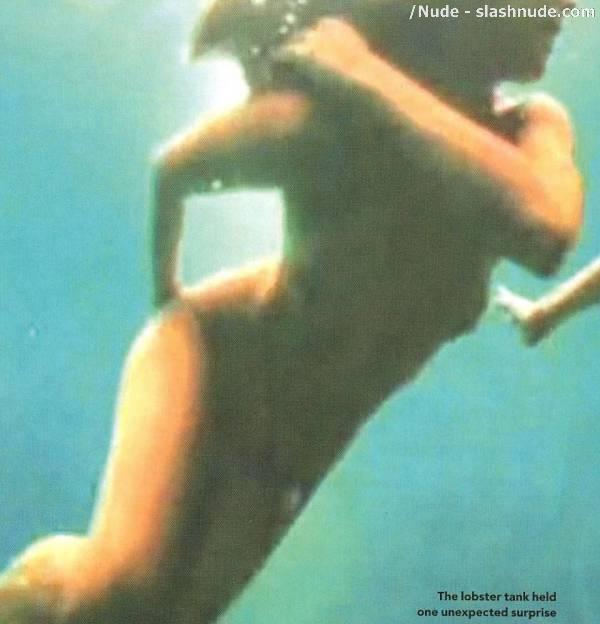 Kelly Brook Naked Swim In Piranha 3d 6