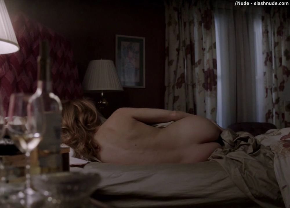 Keri Russell Nude Ass In Bed In The Americans 2