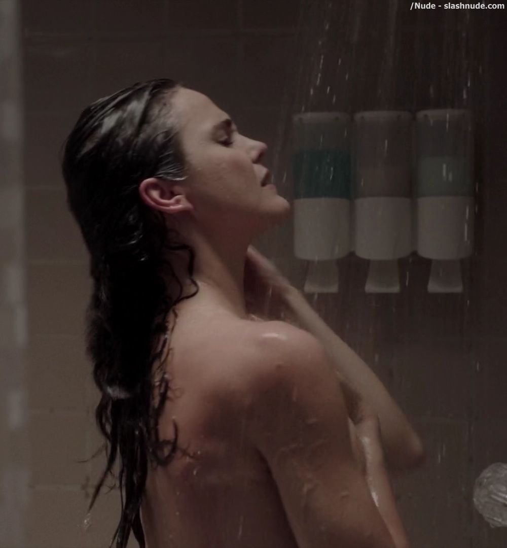 Keri Russell Nude Ass In Shower In The Americans 16
