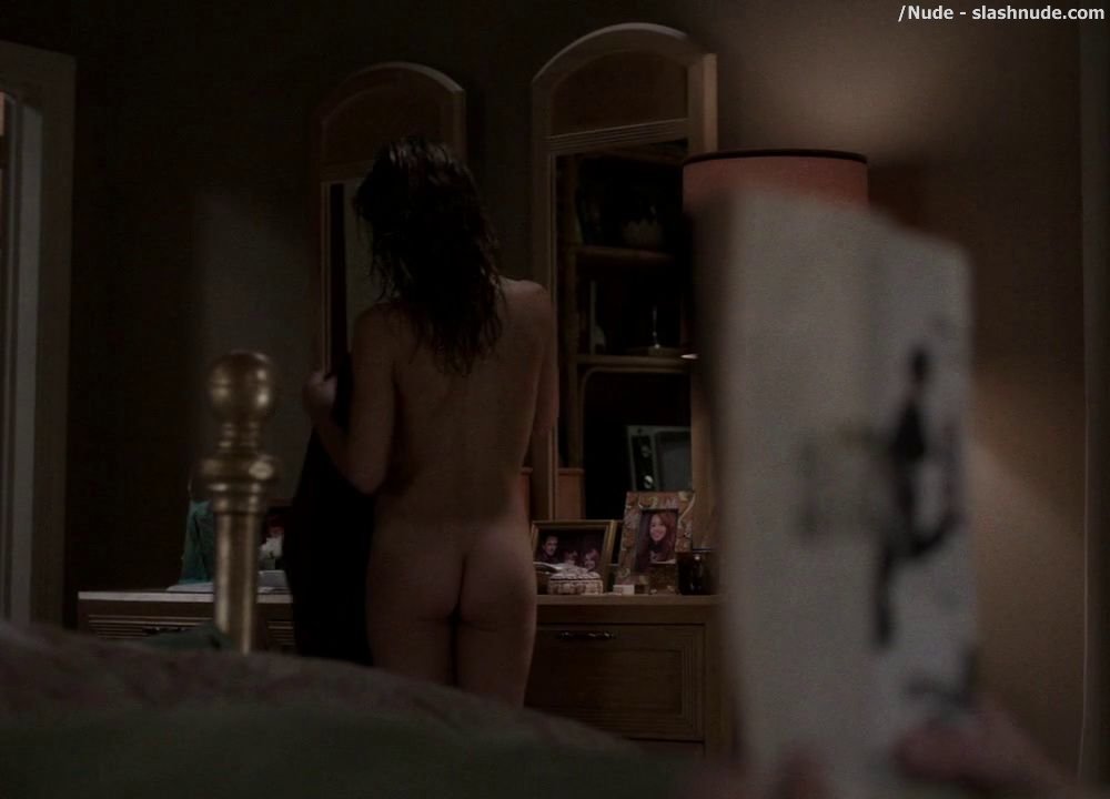 Keri Russell Nude Ass Out Of Shower On The Americans 3