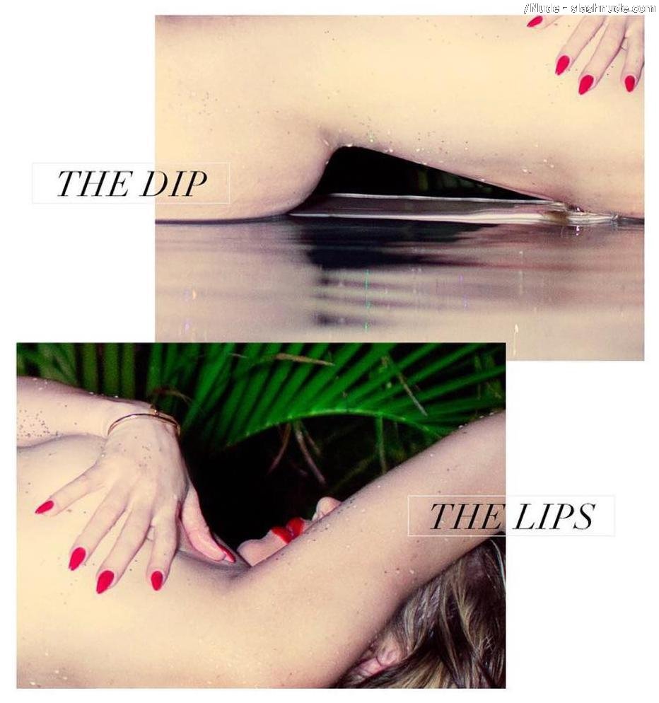Khloe Kardashian Nude Top To Bottom In Pool Photoshoot 9