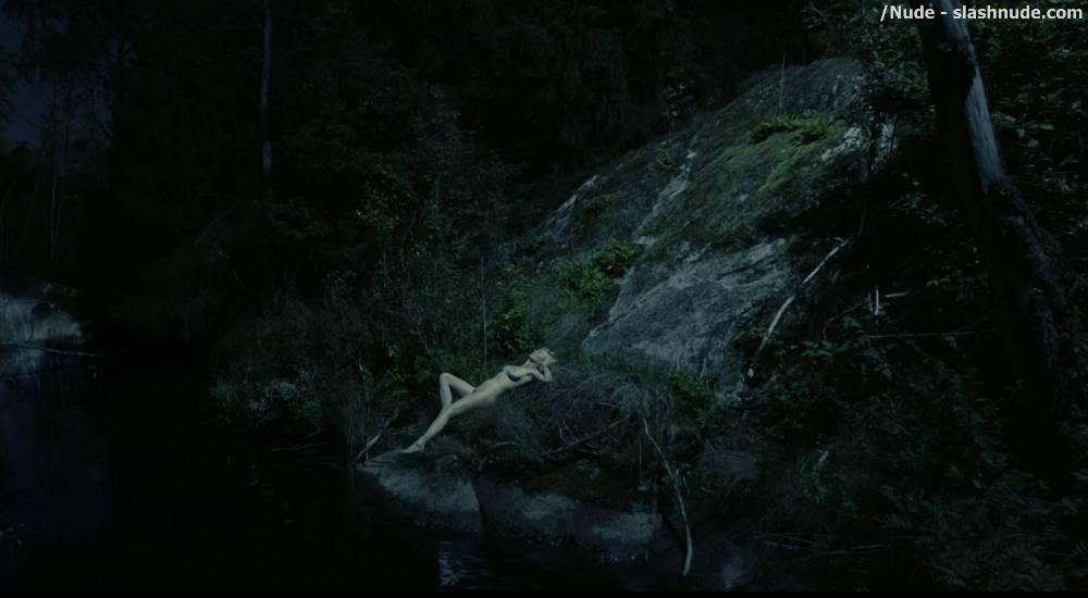 Kirsten Dunst Nude In Melancholia Trailer 1