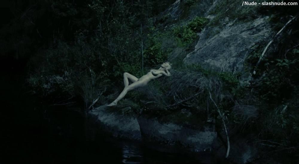 Kirsten Dunst Nude In Melancholia Trailer 2