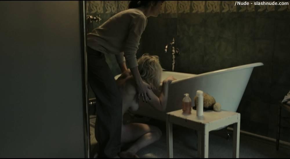 Kirsten Dunst Nude In Melancholia Trailer 6