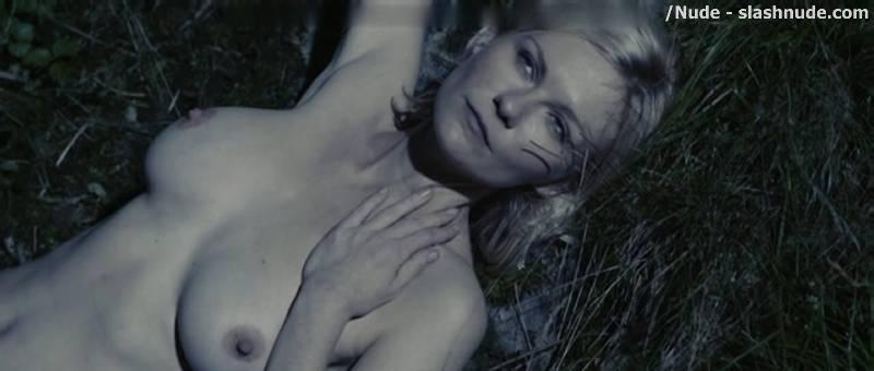 Kirsten Dunst Nude Scenes From Melancholia 15