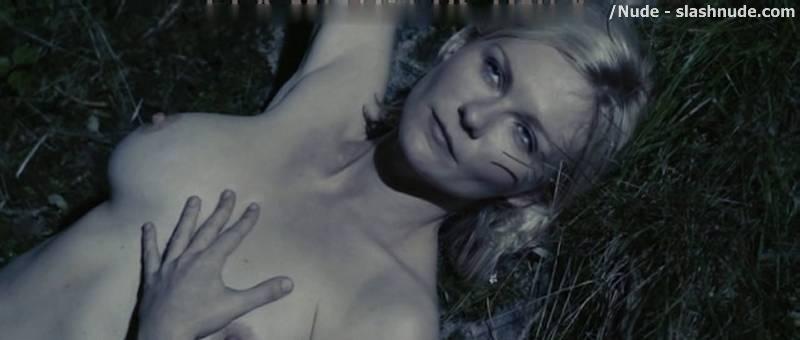Kirsten Dunst Nude Scenes From Melancholia 18