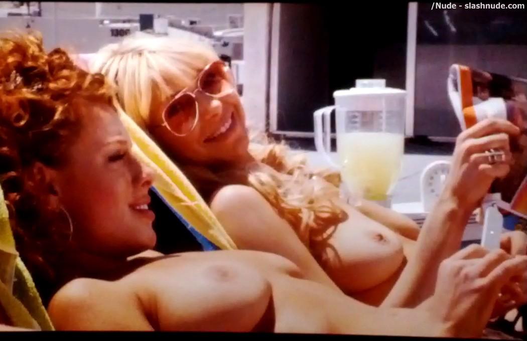 Laura Prepon Topless With Jo Newman In Lay Favorite 4