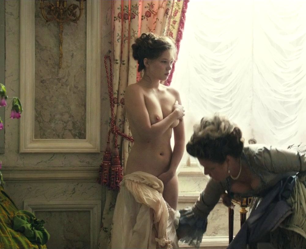 Lea Seydoux Nude Top To Bottom In Farewell My Queen 10