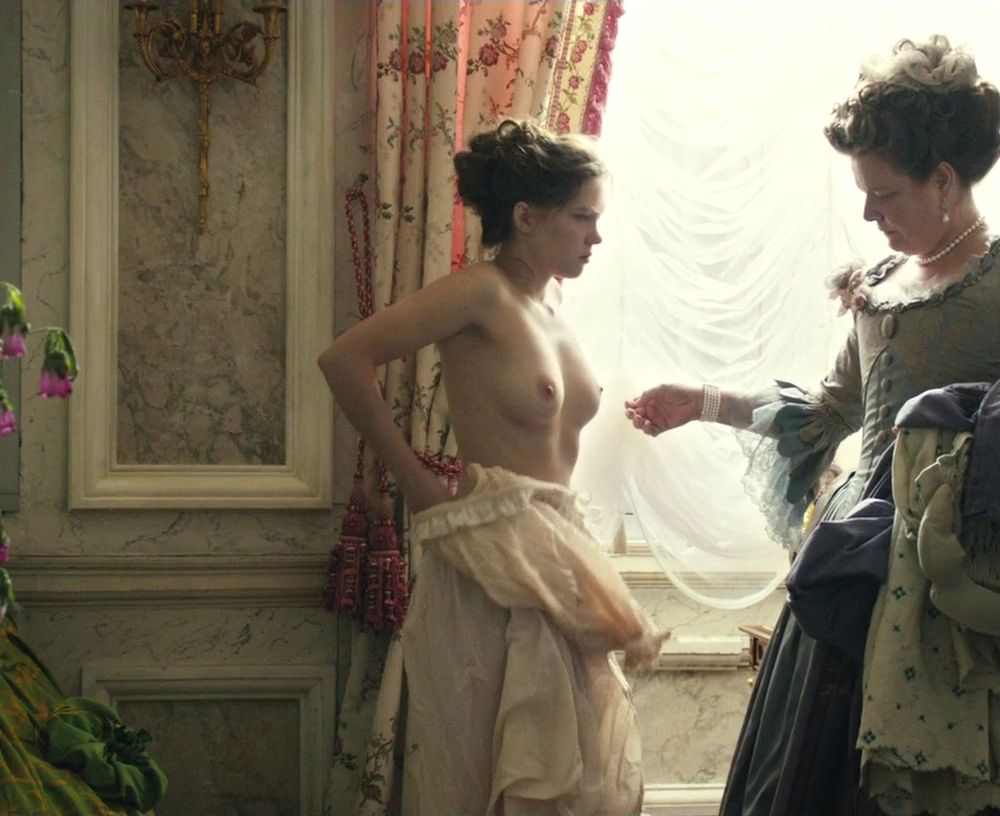 Lea Seydoux Nude Top To Bottom In Farewell My Queen 4