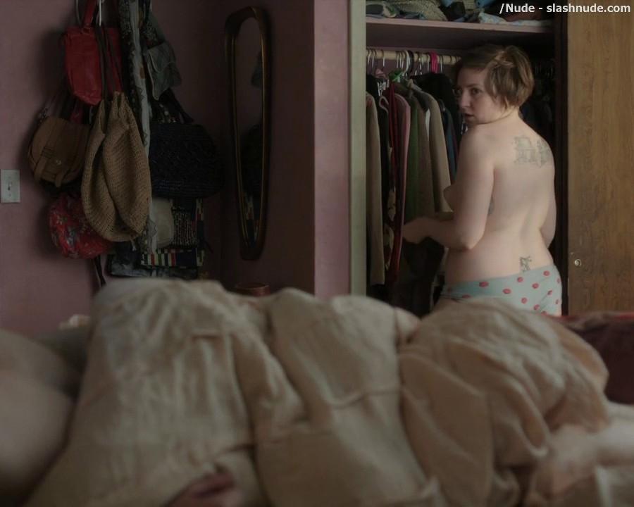 Lena Dunham Topless For A Quick Change On Girls 12