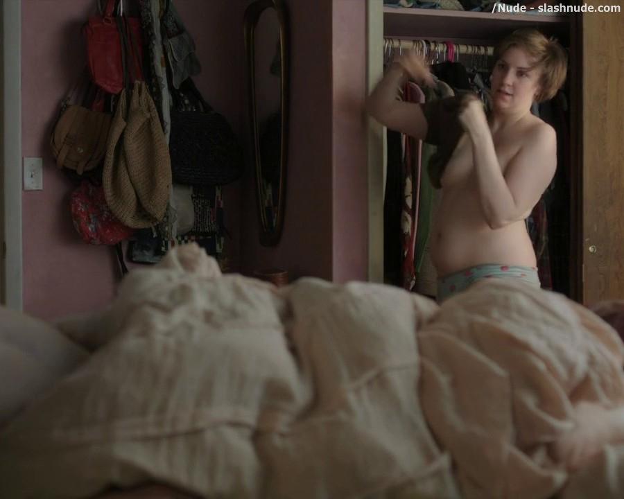 Lena Dunham Topless For A Quick Change On Girls 14