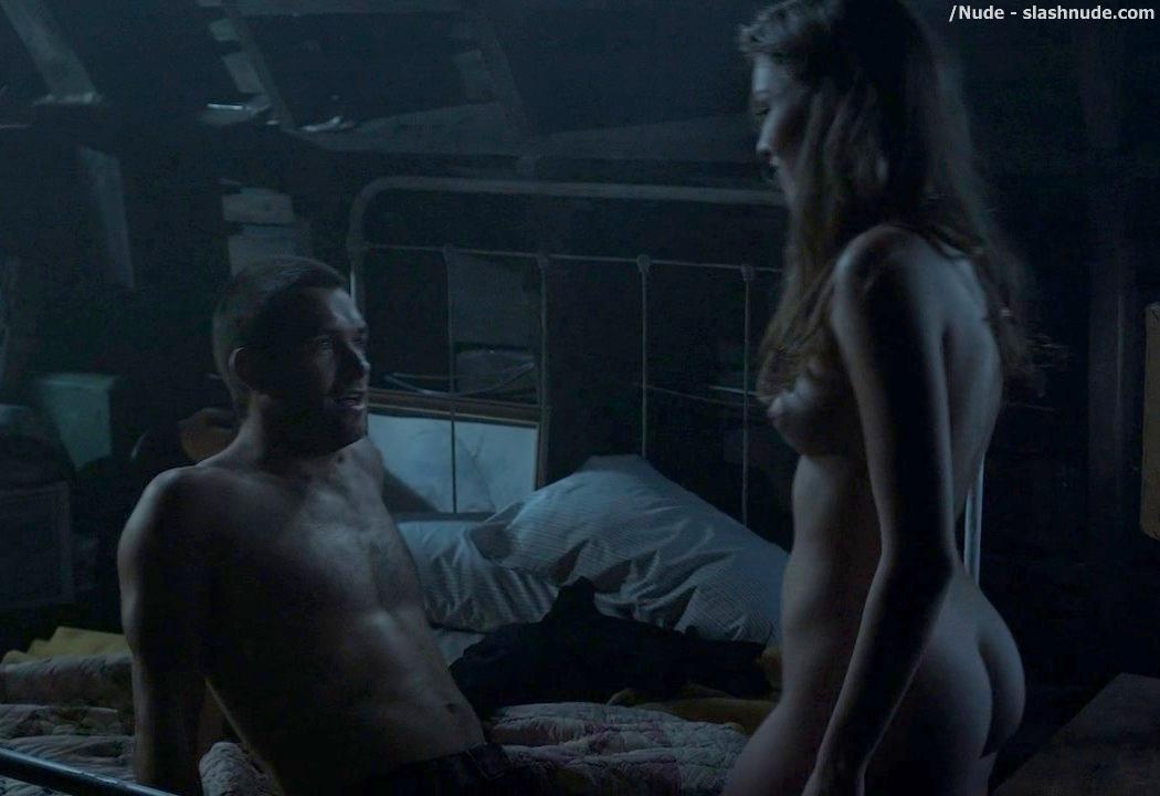 Lili Simmons Nude To Ride In Bed On Banshee 9