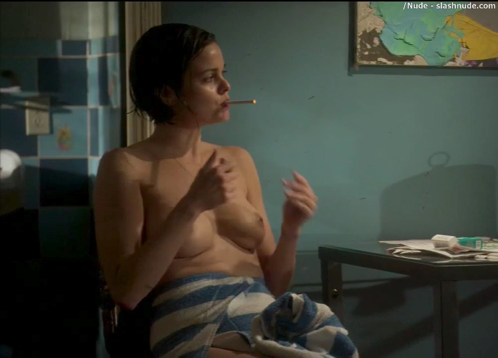 Lina Esco Topless In A Towel In Kingdom 20