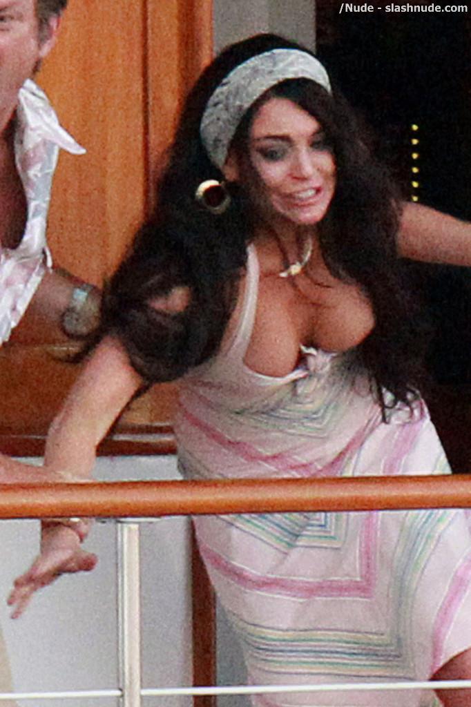 Lindsay Lohan Boobs Slip Out Of Dress Filming Liz Dick 9