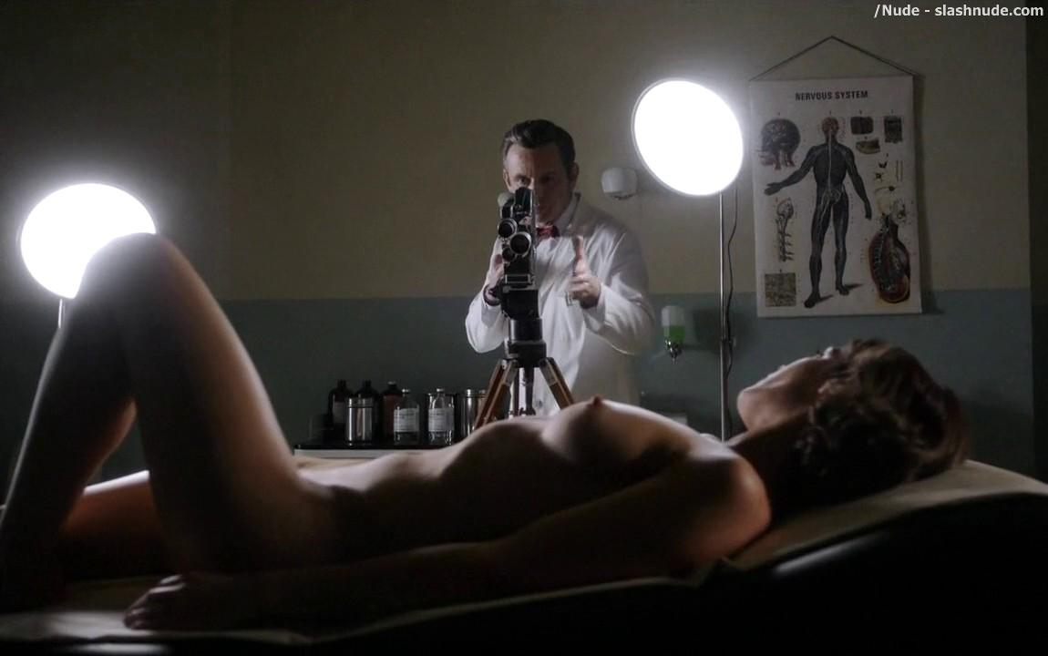 Lizzy Caplan Nude To Masturbate On Masters Of Sex 9