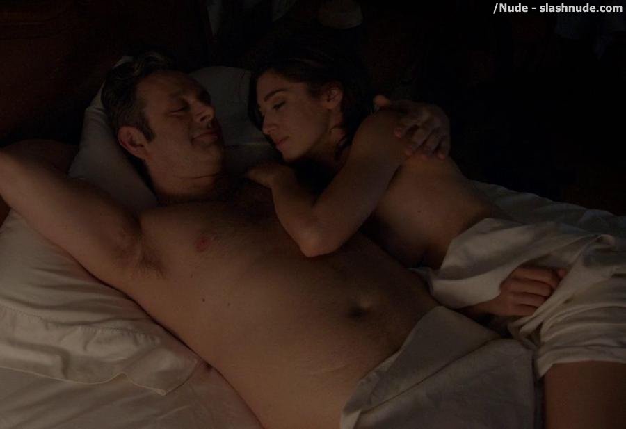 Lizzy Caplan Topless Return On Masters Of Sex 2