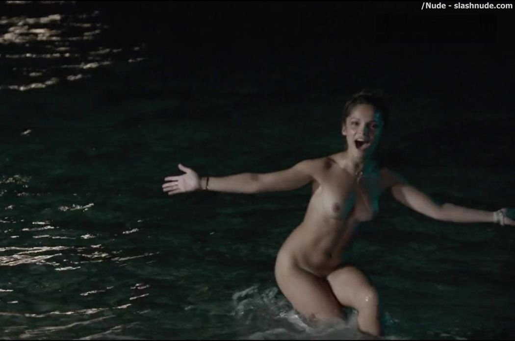 Lola Le Lann Nude Skinnydipping In One Wild Moment 15