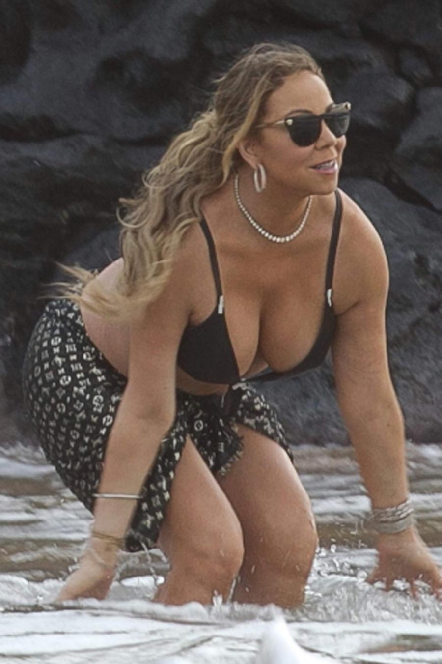 Mariah Carey Nipple Slips Out Of Bikini At Beach 2