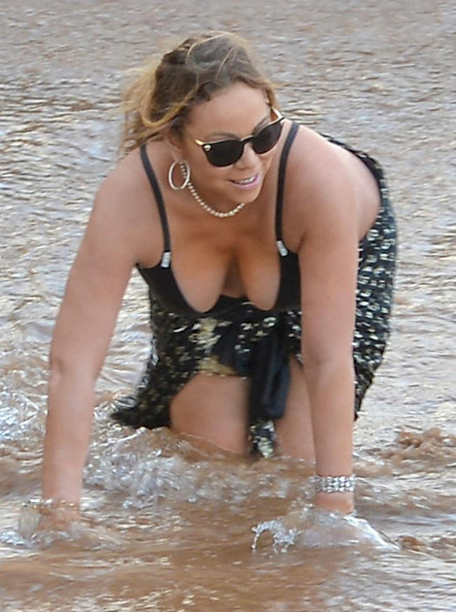 Mariah Carey Nipple Slips Out Of Bikini At Beach 3