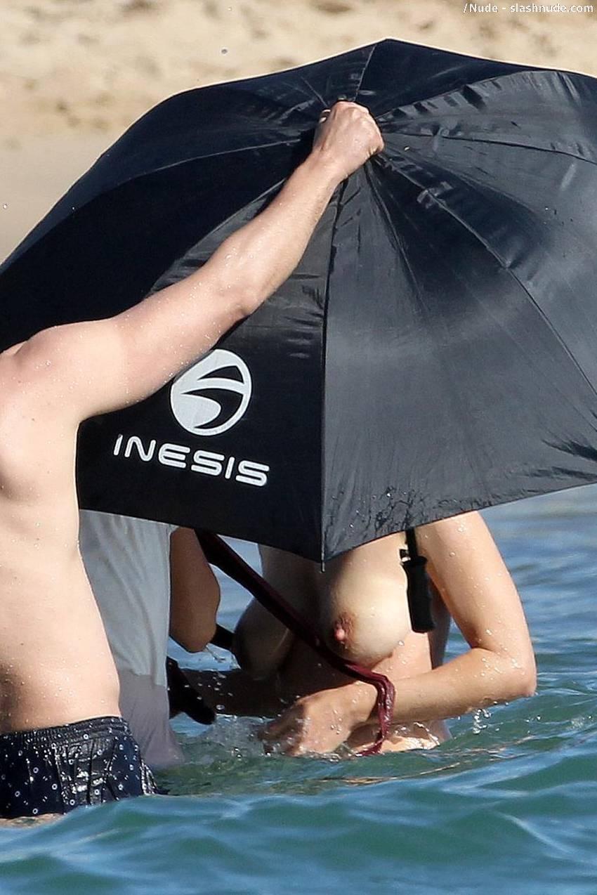 Marion Cotillard Topless Means Big Breasts On Location 10