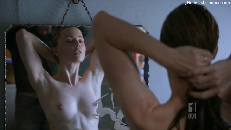 Melissa George Nude In Bathtub From The Slap 20