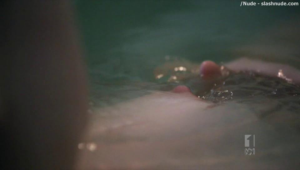 Melissa George Nude In Bathtub From The Slap 8