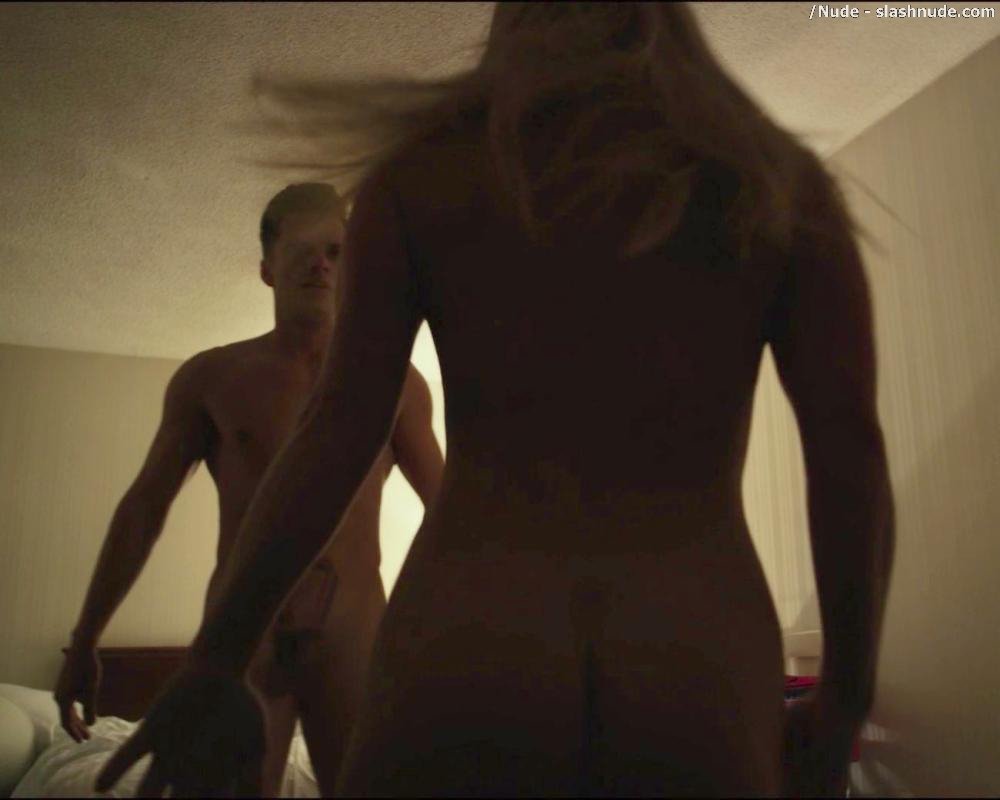 Melissa Rauch Nude Body Double In The Bronze 33